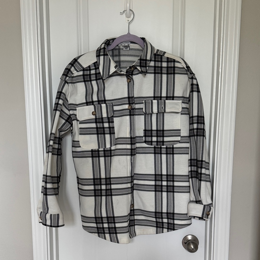 Women’s Black and White Plaid Shirt